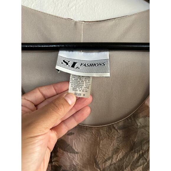 Vintage Floral Maxi Dress - Picture 3 of 4